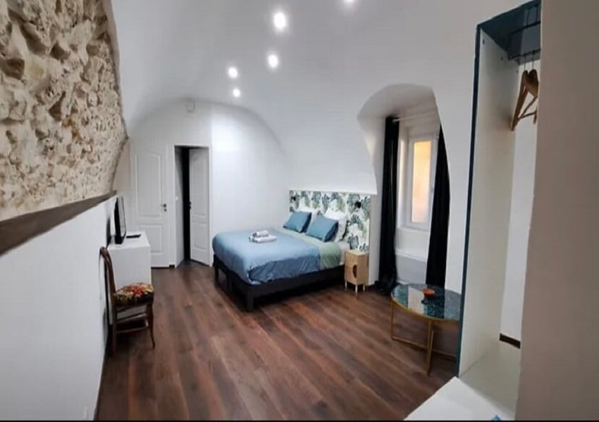 Nadège Naia Studio Marseille chambre provence